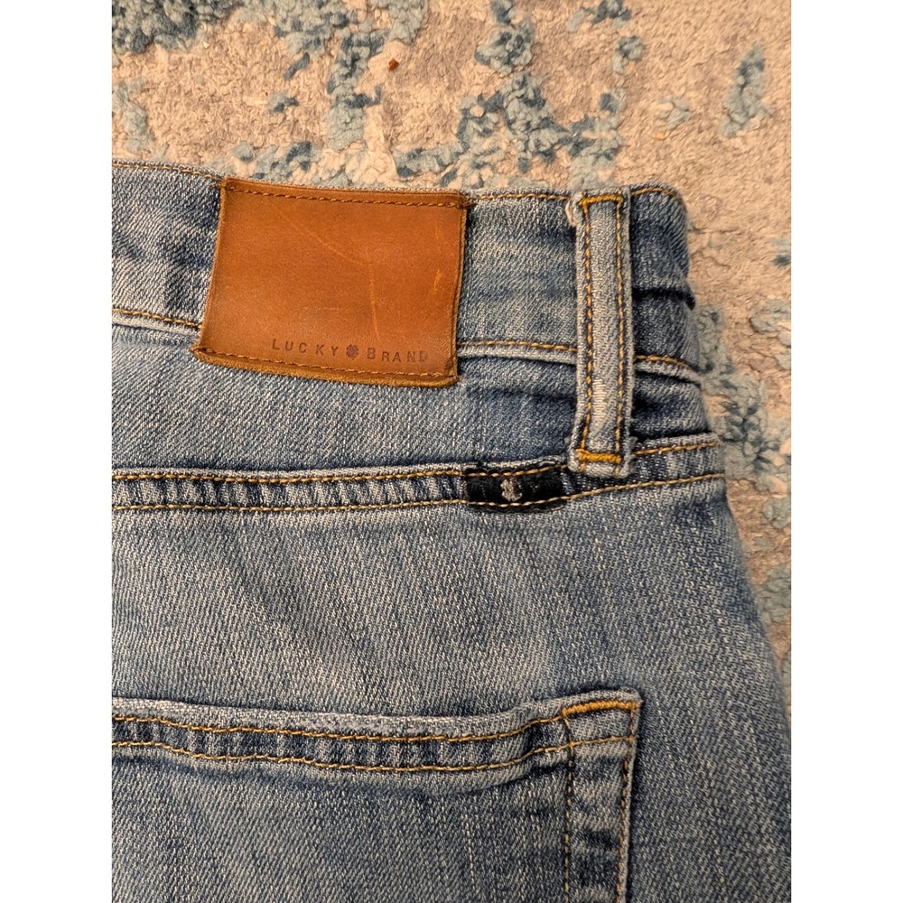 Lucky Brand 410 Athletic Fit Candiani Denim Jeans Mens 33x30 Blue Distressed - Picture 6 of 6